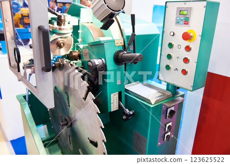 Machine for sharpening circular saw blades for wood work 123625522