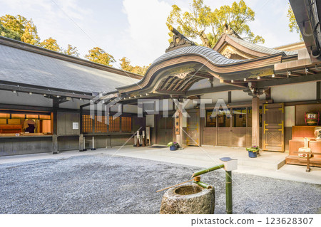 Toyouke Daijingu (Ise Grand Shrine) Kagura Hall 123628307