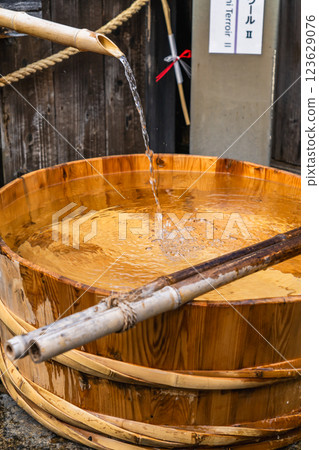 月桂冠大倉酒博物館（企業博物館） 月桂冠發祥地（酒廠） 京都市伏見區南濱町的伏見名水“坂水” 123629076