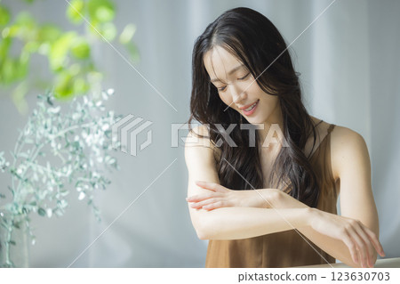 少婦,美人像』 少婦,美人像』 123630703