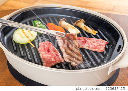 日式豪華烤牛肉 123632425