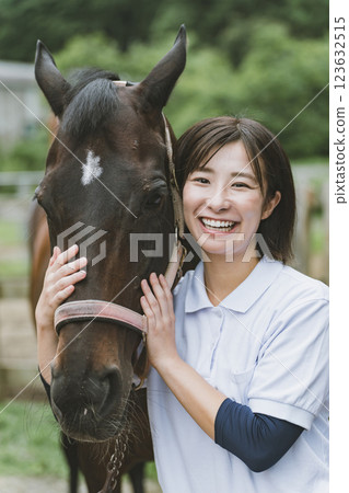 馬 馬兒 女生 123632515