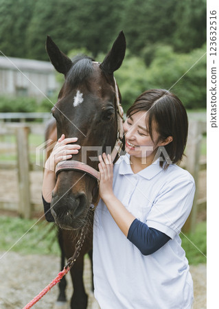 馬 馬兒 女生 123632516