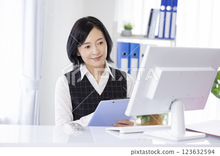 Medical reception staff in uniform 123632594