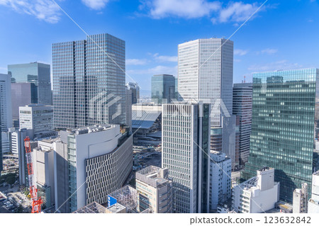 城市景觀:梅田車站週邊的摩天大樓 城市景觀:梅田車站週邊的摩天大樓 123632842