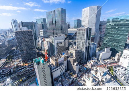 城市景觀：梅田車站週邊的摩天大樓 123632855