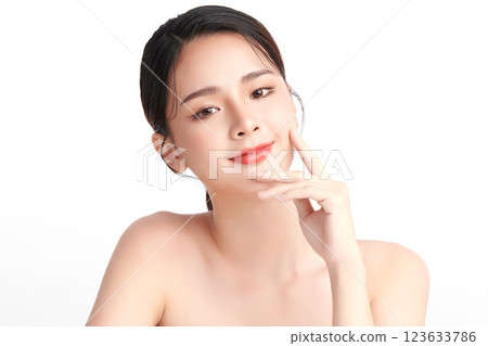 Beautiful young asian woman with clean fresh skin on white background, Face care, Facial treatment, Cosmetology, beauty and spa, Asian women portrait. 123633786