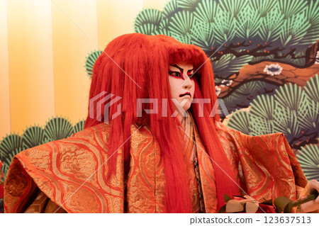 Kabuki Doll 123637513