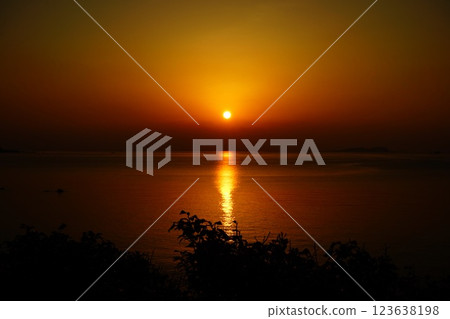 <Goto scenery> Abumise lava coast at dawn <Goto scenery> Abumise lava coast at dawn 123638198
