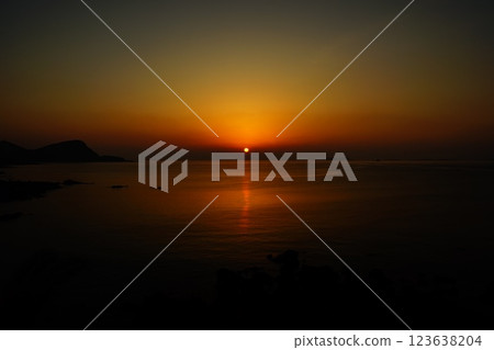 <五島風景>黎明時的阿布米塞熔岩海岸 <五島風景>黎明時的阿布米塞熔岩海岸 123638204