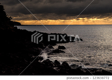 <Goto Islands at Dawn> Sunrise at Abumise Lava Coast <Goto Islands at Dawn> Sunrise at Abumise Lava Coast 123638772