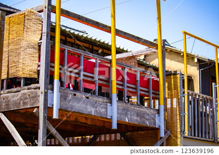 [京都風景] 先鬥町的鴨川豊燈和珙鳥燈 123639196