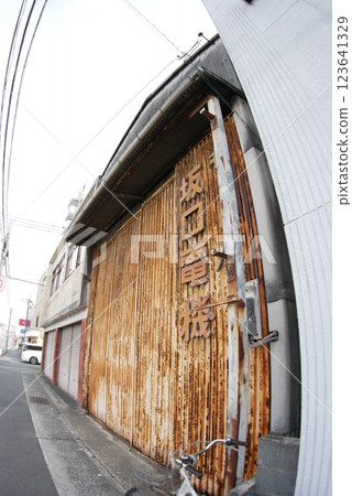 使用18mm單焦廣角鏡頭拍攝的快照。 使用18mm單焦廣角鏡頭拍攝的快照。 123641329