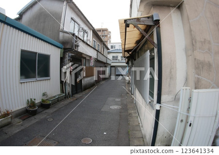 使用18mm單焦廣角鏡頭拍攝的快照。 使用18mm單焦廣角鏡頭拍攝的快照。 123641334