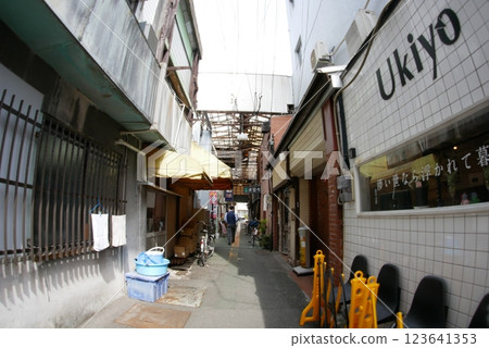 使用18mm單焦廣角鏡頭拍攝的快照。 使用18mm單焦廣角鏡頭拍攝的快照。 123641353