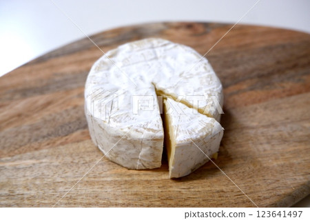 Camembert cheese Camembert cheese 123641497