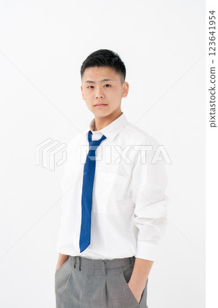 男孩、青少年、制服、正式襯衫 123641954