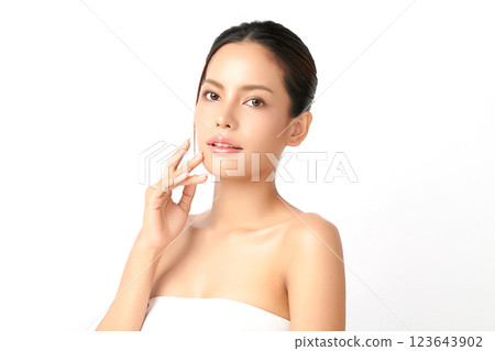 Beautiful young asian woman with clean fresh skin on white background, Face care, Facial treatment, Cosmetology, beauty and spa, Asian women portrait. Beautiful young asian woman with clean fresh skin on white background, Face care, Facial treatment, Cosmetology, beauty and spa, Asian women portrait. 123643902