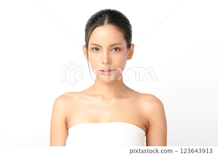 Beautiful young asian woman with clean fresh skin on white background, Face care, Facial treatment, Cosmetology, beauty and spa, Asian women portrait. 123643913