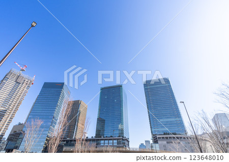 Urban landscape: A development area lined with Osaka's most representative buildings 123648010