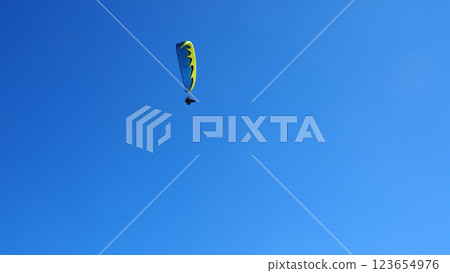 Paragliding Dairabou 123654976