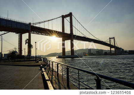 Wakato Bridge and Dokai Bay at dusk, Fukuoka Prefecture 123655408