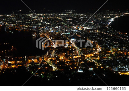從山上看到的函館夜景 123660163