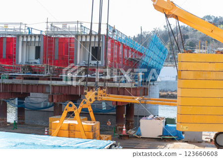 Bridge construction work 123660608