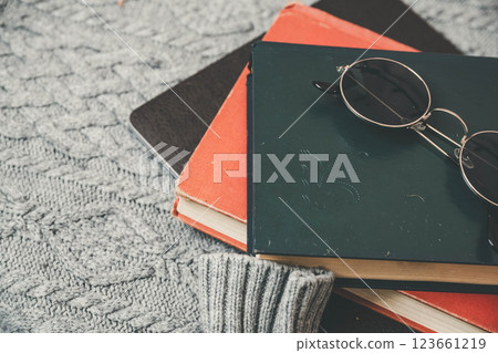 針織和書籍 針織和書籍 123661219