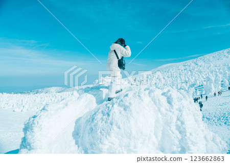 Beautiful frost-covered trees at Zao, Yamagata Beautiful frost-covered trees at Zao, Yamagata 123662863