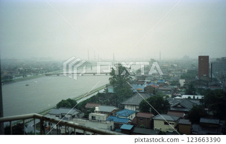 老照片,1982 年 9 月,東京都足立區中川沿岸住宅區全景 老照片,1982 年 9 月,東京都足立區中川沿岸住宅區全景 123663390