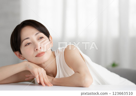 Middle-aged women beauty skin care Middle-aged women beauty skin care 123663510
