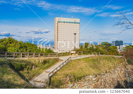 從濱松城周圍欣賞濱鬆的街景和紅葉（靜岡縣） 123667040