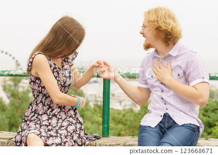 Couple on romantic date outdoor 123668671