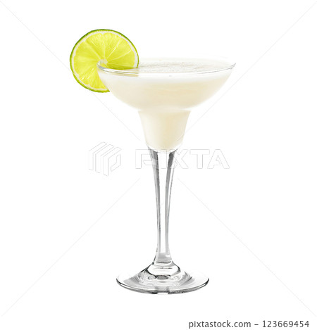 Frozen Margarita cocktail with lime wheel garnish transparent PNG isolated background. Mixology, bar menu, colorful vibrant refreshing drink in margarita glass 123669454