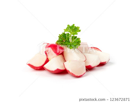 Sliced Radish Roots Isolated, Red Root Round Cuts, Red Radishes Slice Pile, Radis Cross Sections on White 123672871