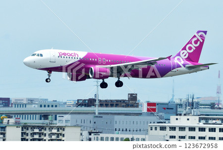 樂桃A320飛機進場福岡機場 123672958