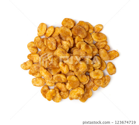 Roasted broad beans snack isolated, fried vicia faba, spicy legume, crispy big beans chips for salads 123674719