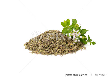 Dry thyme isolated, dried marjoram, oregano pile, ground crushed thyme seasoning, thyme leaves 123674818