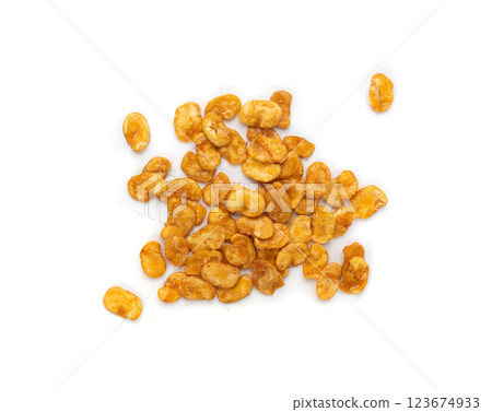 Roasted broad beans snack isolated, fried vicia faba, spicy legume, crispy big beans chips for salads 123674933