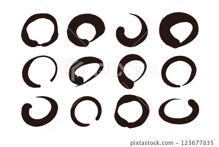 Round seal, Japanese style circle mark set, black brush writing, hand-drawn material, white background, monochrome 123677835