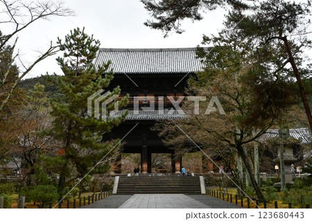 Sanmon Gate of Nanzenji Temple 123680443