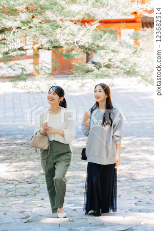 奈良觀光的女性 123682514