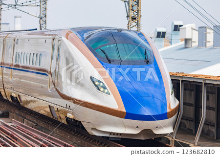 上越新幹線/北陸新幹線進入埼玉縣大宮站 上越新幹線/北陸新幹線進入埼玉縣大宮站 123682810