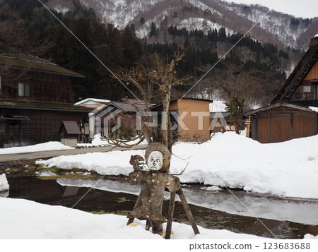白川鄉的樸素玩偶 白川鄉的樸素玩偶 123683688