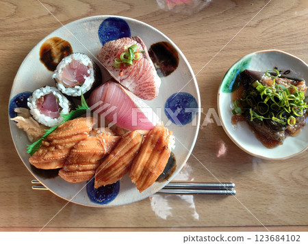 "Omakase" sushi on a plate, a seafood Edomae nigiri sushi plate set "Omakase" sushi on a plate, a seafood Edomae nigiri sushi plate set 123684102