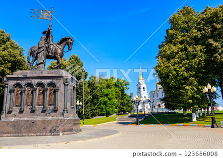 Monument to founder of Vladimir city Prince Vladimir the Red Sun and sanctifier Feodor on the viewing platform with views of Assumption Cathedral in Vladimir, Russia 123686008