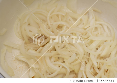 The process of making Hayashi rice The process of making Hayashi rice 123686734