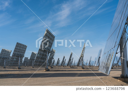 Molten salt tower type solar power plant 123688706