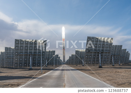 Molten salt tower type solar power plant Molten salt tower type solar power plant 123688737